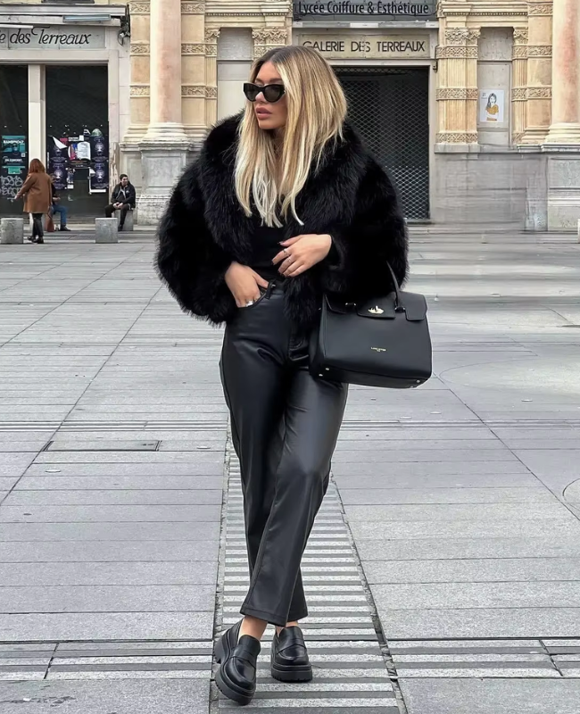 CHANEL -GIACCA CORTA in Pelliccia Sintetica